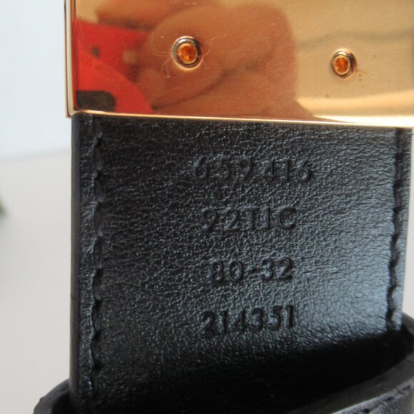Gucci GG Marmot Logo Reversible Belt Size 80•32 Beige Canvas and Black Leather main image 10